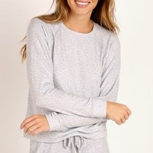 Beyond Yoga crew neck pajama top